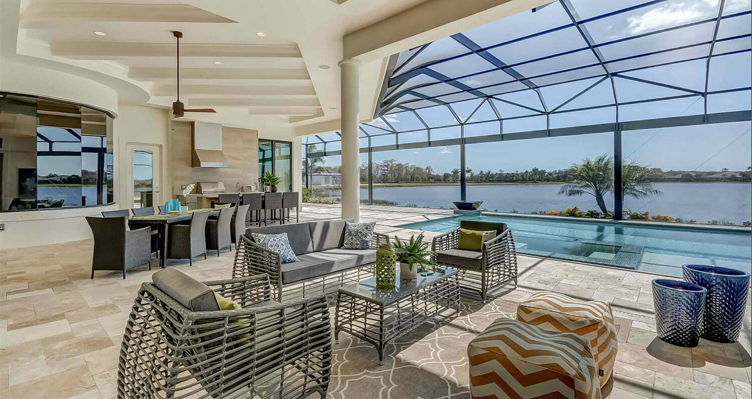 Take a study the 14 superyachts with the nice interior and outdoors layout in 2019