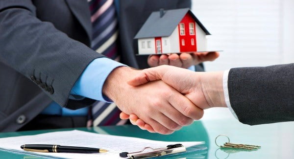 Mortgage rates remain subdued as housing issues clutch the spotlight