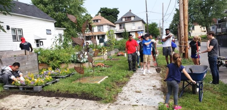 homegrown gardening scene